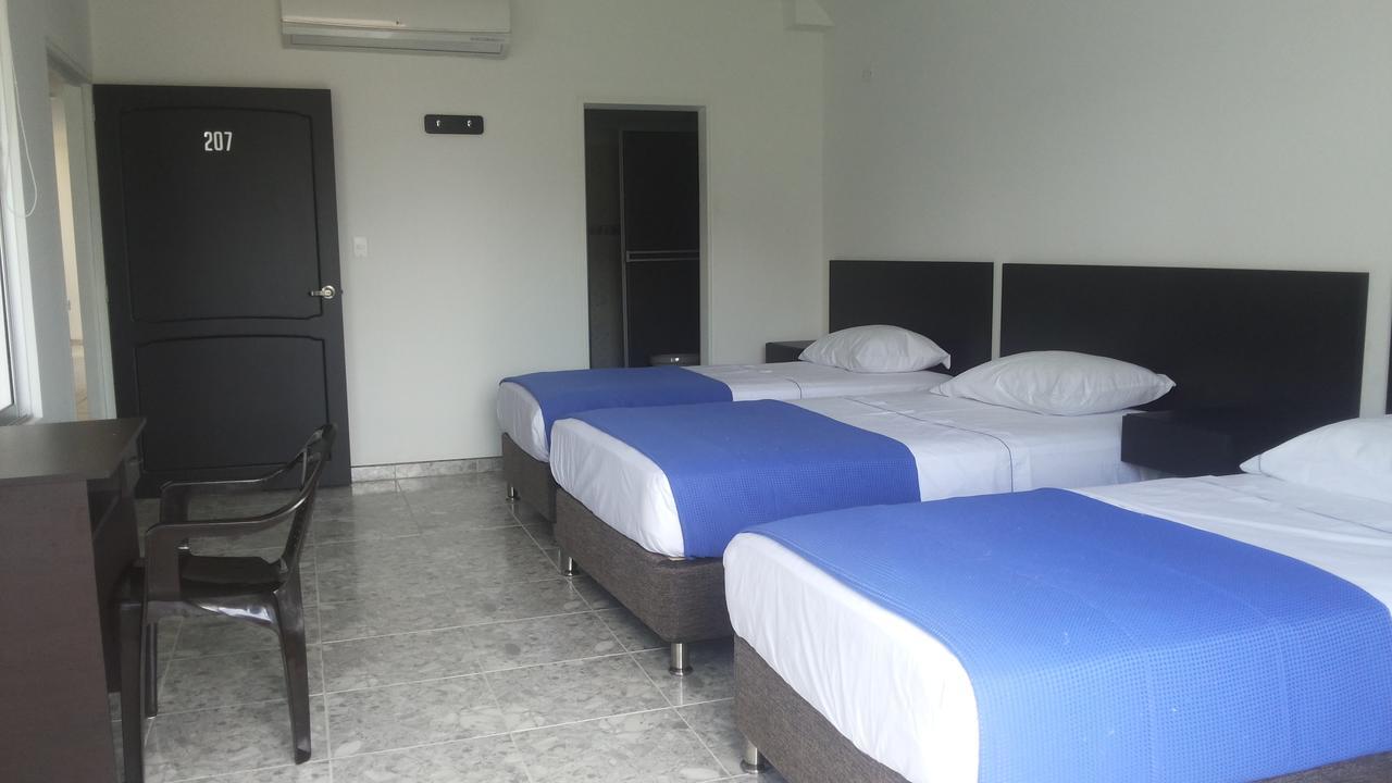 Hotel Bucare 요팔 외부 사진